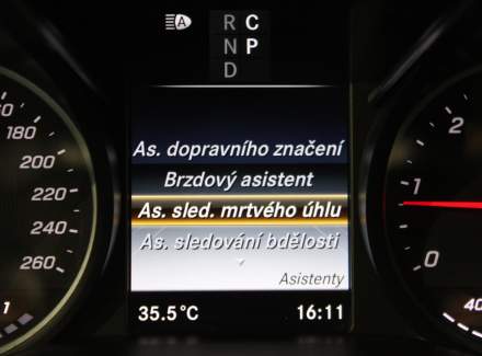 Mercedes-Benz - V-class