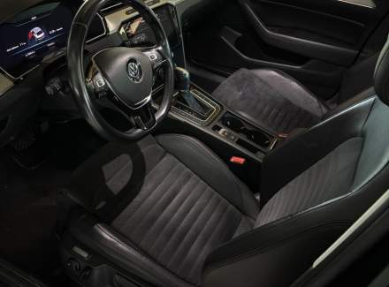 Volkswagen - Passat