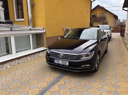 Volkswagen - Passat