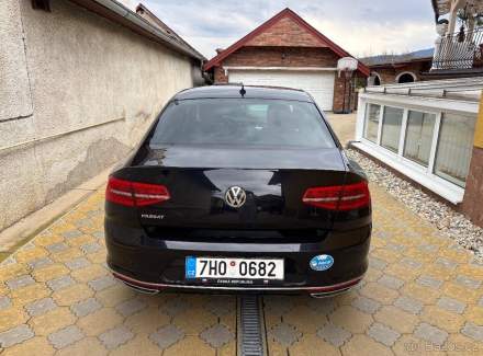 Volkswagen - Passat