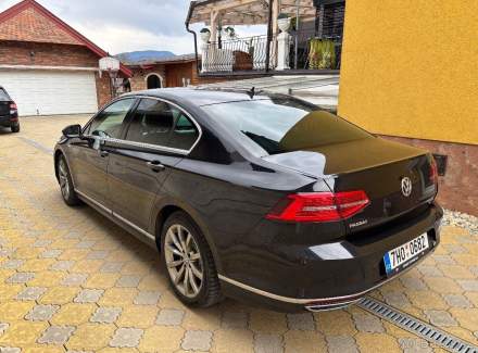 Volkswagen - Passat