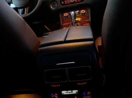 Volkswagen - Touareg