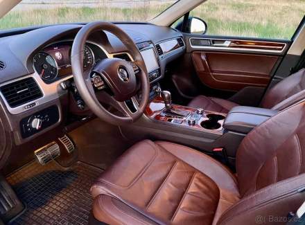 Volkswagen - Touareg