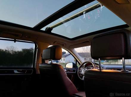 Volkswagen - Touareg