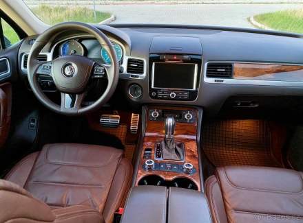 Volkswagen - Touareg
