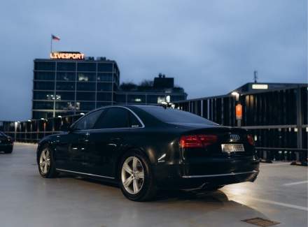 Audi - A8