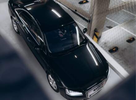 Audi - A8