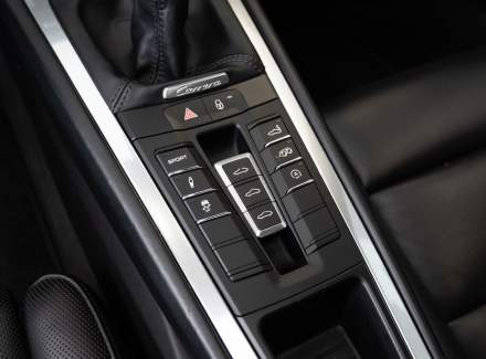 Porsche - 911