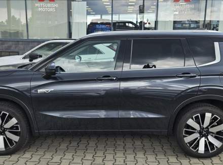 Mitsubishi - Outlander
