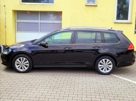 Volkswagen - Golf