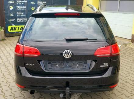 Volkswagen - Golf