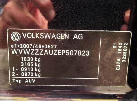 Volkswagen - Golf