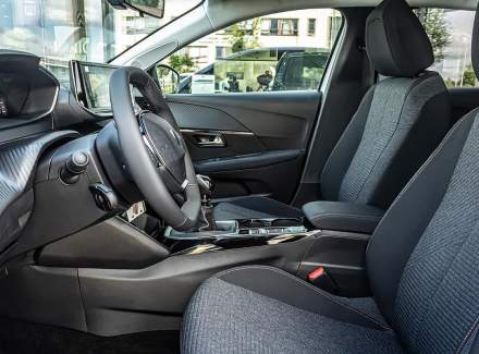 Peugeot - 208