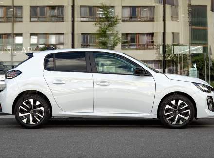 Peugeot - 208