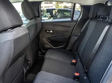 Peugeot - 208