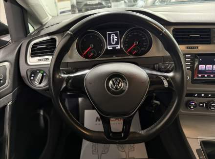 Volkswagen - Golf