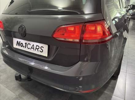 Volkswagen - Golf
