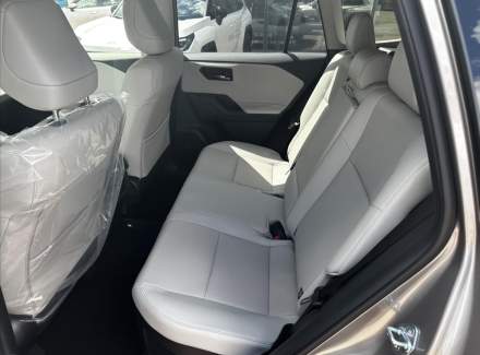 Toyota - RAV 4