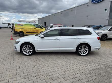 Volkswagen - Passat
