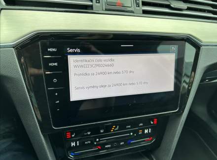 Volkswagen - Passat