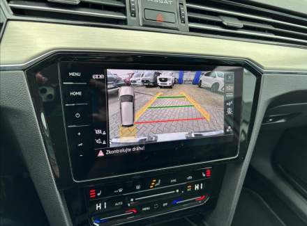 Volkswagen - Passat