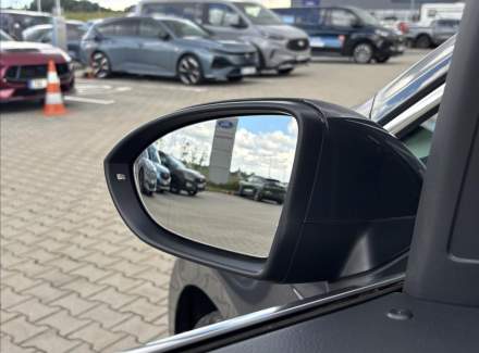 Volkswagen - Touran