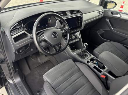 Volkswagen - Touran