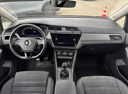 Volkswagen - Touran