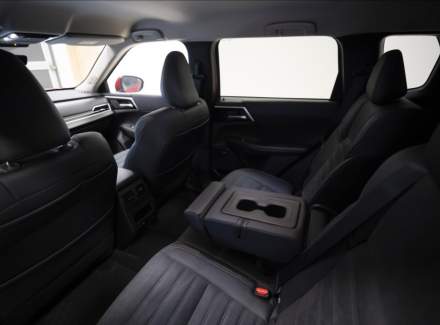Mitsubishi - Outlander
