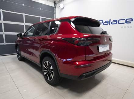 Mitsubishi - Outlander
