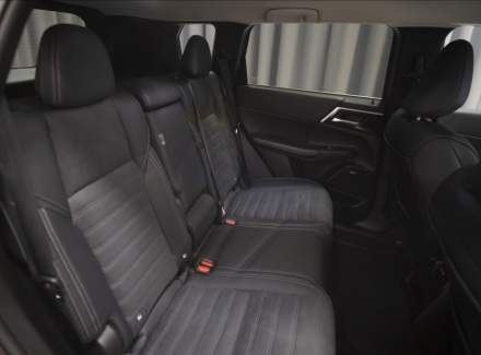 Mitsubishi - Outlander