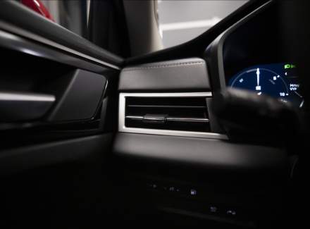 Mitsubishi - Outlander