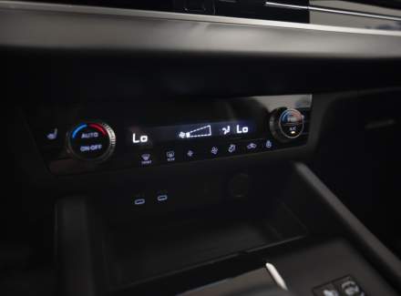 Mitsubishi - Outlander