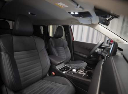 Mitsubishi - Outlander