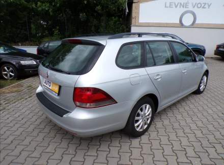 Volkswagen - Golf