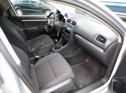 Volkswagen - Golf