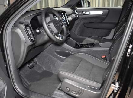 Volvo - XC40