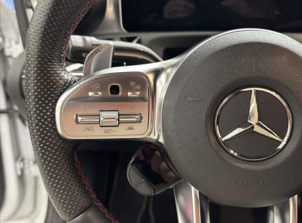 Mercedes-Benz - CLA