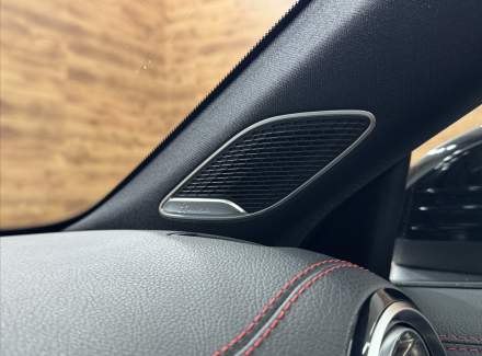 Mercedes-Benz - CLA