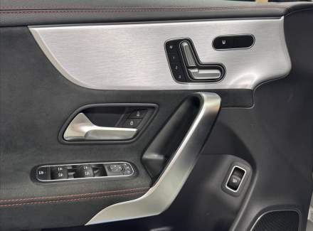 Mercedes-Benz - CLA