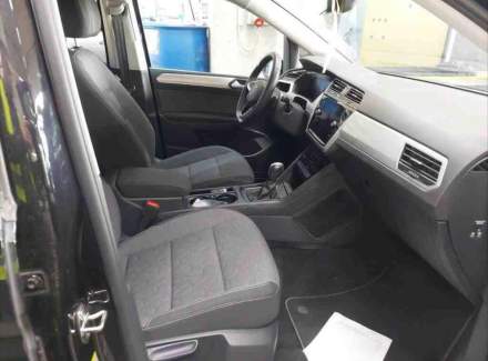 Volkswagen - Touran