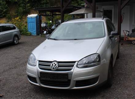 Volkswagen - Golf