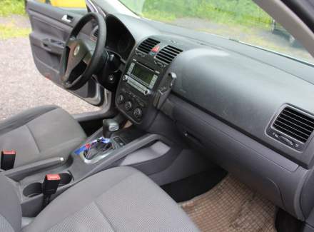 Volkswagen - Golf