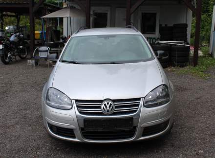 Volkswagen - Golf