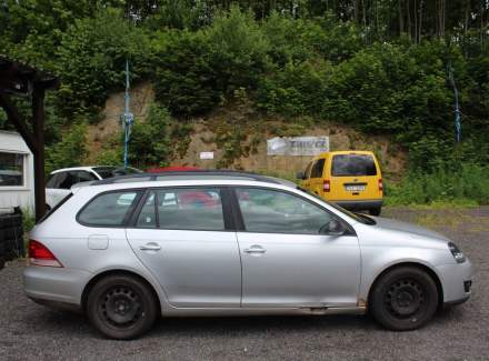 Volkswagen - Golf