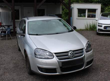 Volkswagen - Golf