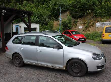 Volkswagen - Golf