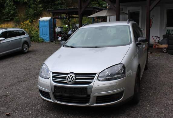 Volkswagen - Golf