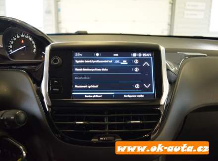 Peugeot - 208