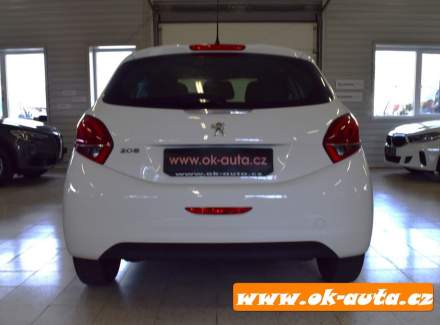 Peugeot - 208